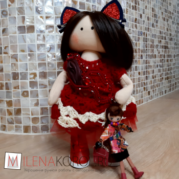Кукла в красном платье с ушками